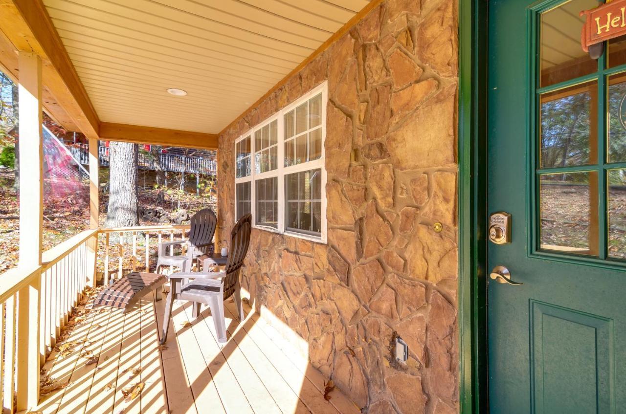 Burnside Resort Cabin With Hot Tub And Outdoor Spots! Exterior photo